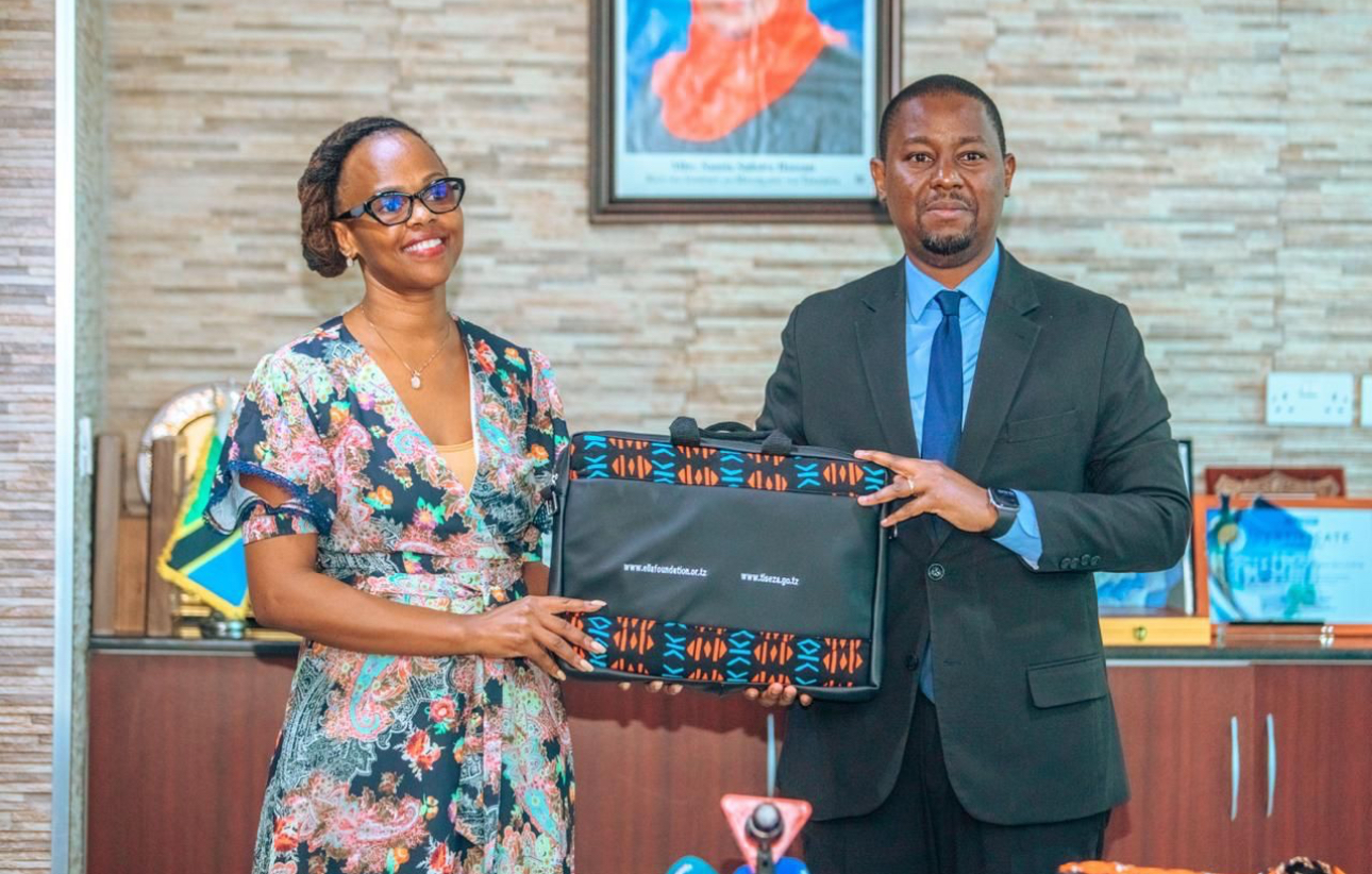 TISEZA Expands Market Access for Deaf Artisans