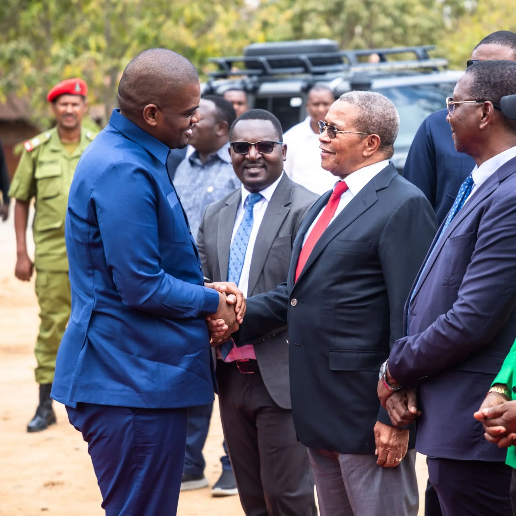 VP Ndejembi Meets Kikwete at MUCE Ceremony in Iringa